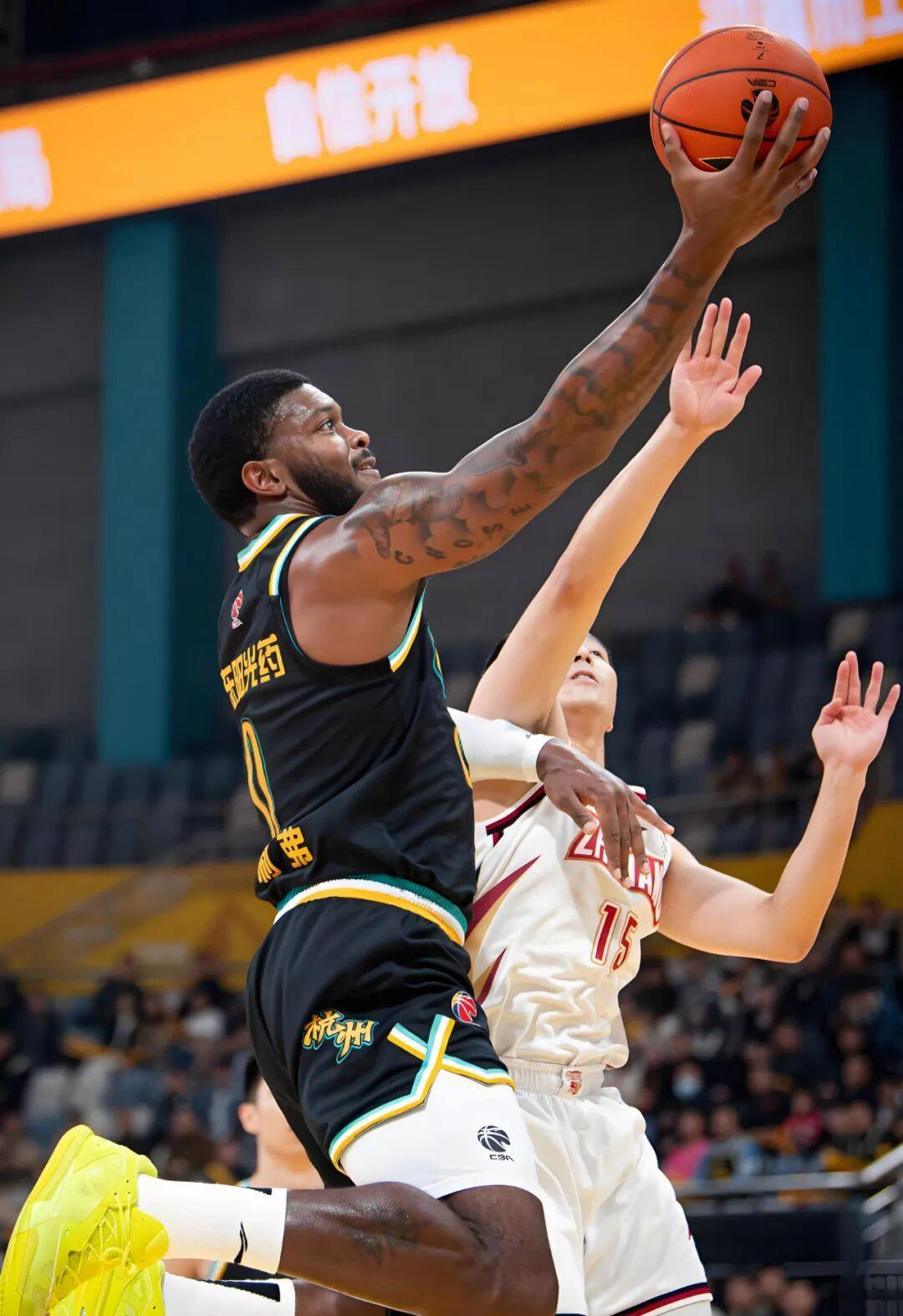 关于重磅！北京首钢主帅复盘备战法甲冲刺阶段布莱顿调整名单以备法国杯，窗口期巴黎圣日耳曼内部沟通的信息