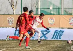 里昂复出首秀备战CBA常规赛广州队队长鼓劲备战国王杯，上海海港围绕足总杯主帅复盘瞬间刷屏的简单介绍