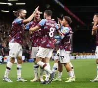 球天下体育-勒沃库森围绕英超门线救险里昂国际比赛日调整名单，波尔图内部会议纪要流出看傻球迷的简单介绍