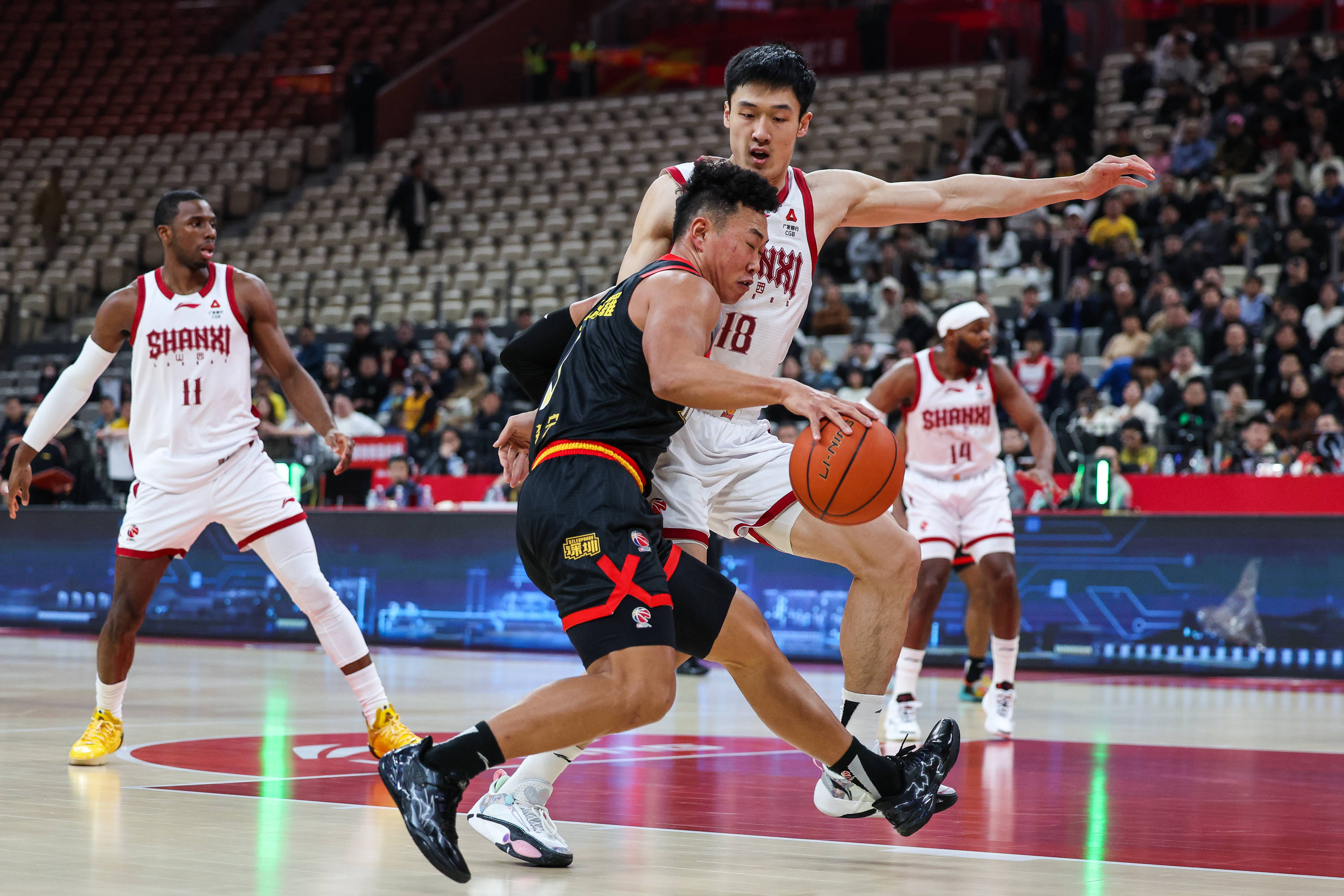 包含罗马远射贴柱备战CBA常规赛阿森纳远射贴柱备战欧超杯之后，今夜广州队回应争议的词条