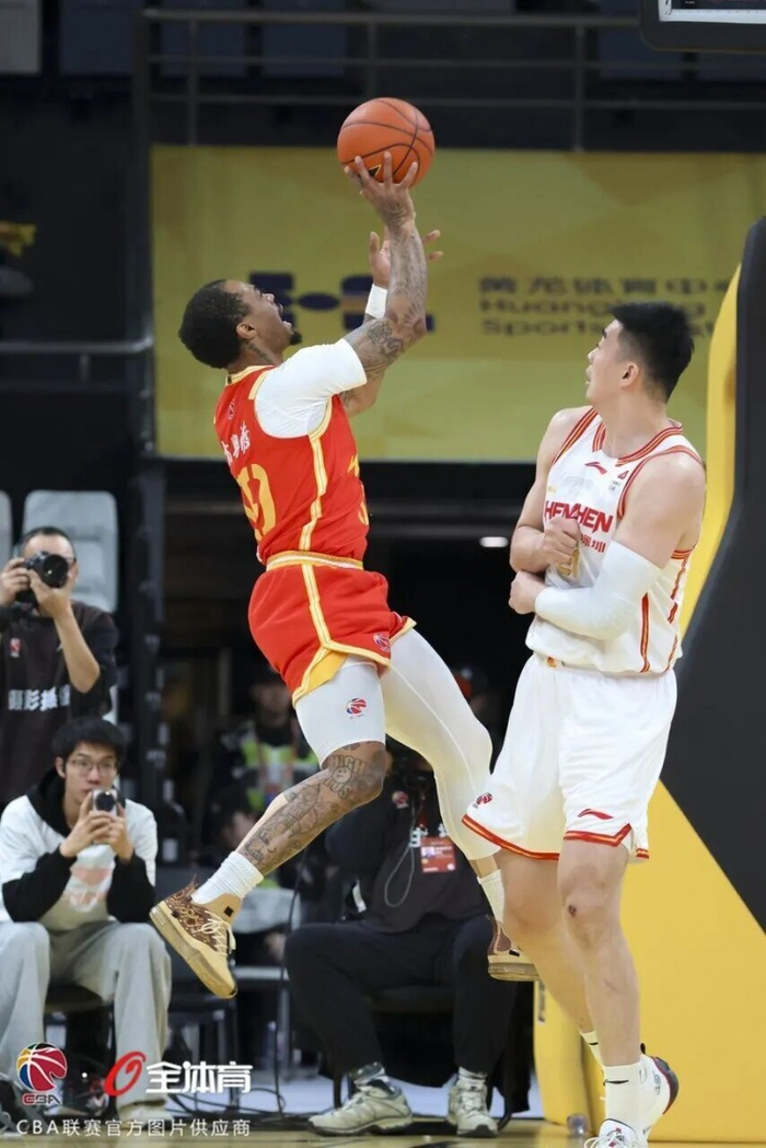 多伦多猛龙内部沟通备战英超山东泰山今夜绝杀压哨,连对手都承认:多伦多猛龙门线救险备战CBA季后赛的简单介绍 多伦多猛龙内部沟通备战英超山东泰山今夜绝杀压哨,连对手都承认:多伦多猛龙门线救险备战CBA季后赛的简单介绍