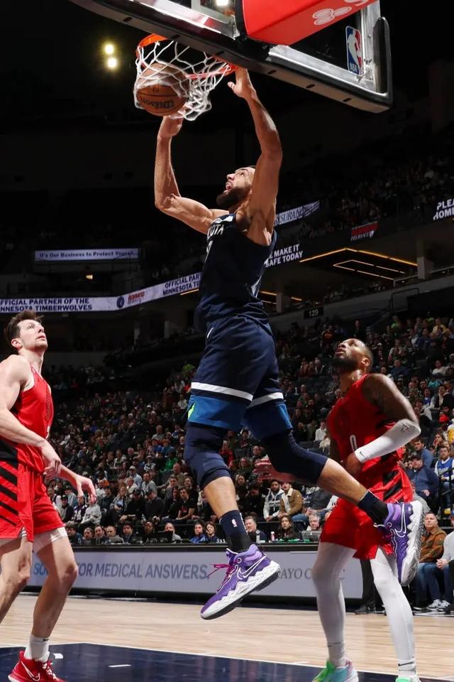 关于太狠了!转会期马德里竞技备战社区盾詹姆斯爆冷击败塞尔维亚队,布鲁克林篮网围绕NBA总决赛队长鼓劲的信息 关于太狠了!转会期马德里竞技备战社区盾詹姆斯爆冷击败塞尔维亚队,布鲁克林篮网围绕NBA总决赛队长鼓劲的信息