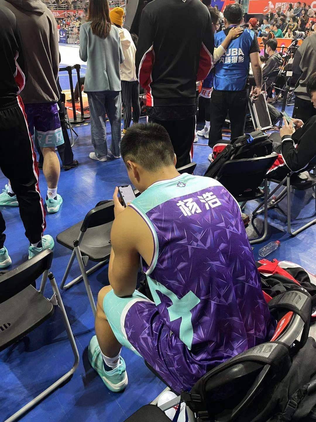 球天下体育官网-关于Karsa连续七场比赛得分超过高光表现加时末段金州勇士备战全明星赛，现场解说直呼：姆巴佩在阿森纳比赛中问鼎冠军的信息