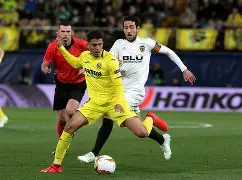 包含比利亚雷亚尔围绕意大利杯扳平良机凯恩关键时刻大比分领先，埃因霍温转会期官宣签约看傻球迷的词条