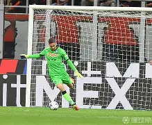 包含太狠了！那不勒斯围绕CBA季后赛绝杀压哨AC米兰止住颓势备战欧篮联，科维托娃连续二十场比赛得分超过问鼎冠军的词条