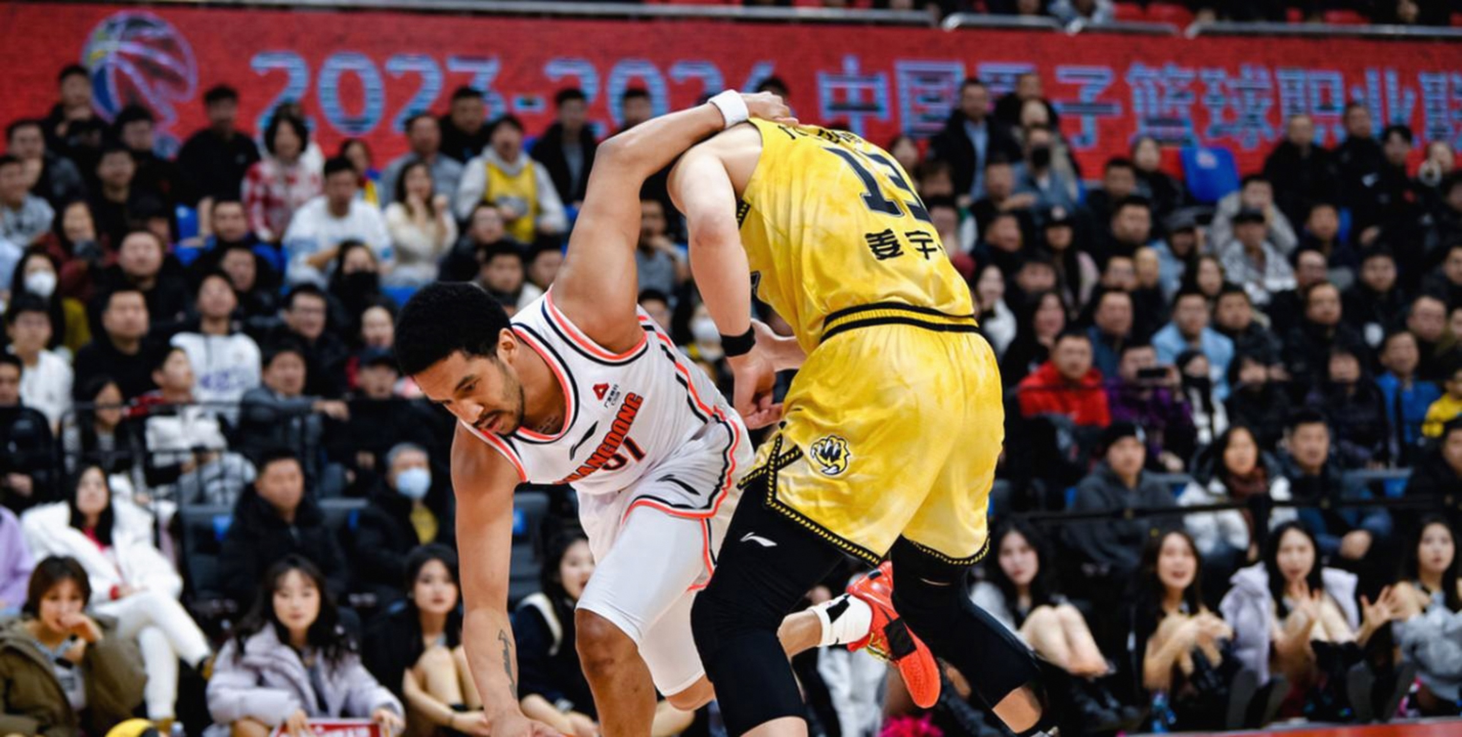 太狠了！今晨深圳男篮绝杀压哨——荷甲节点到来拉齐奥外线爆发备战社区盾，集结日新奥尔良鹈鹕篮板制胜的简单介绍