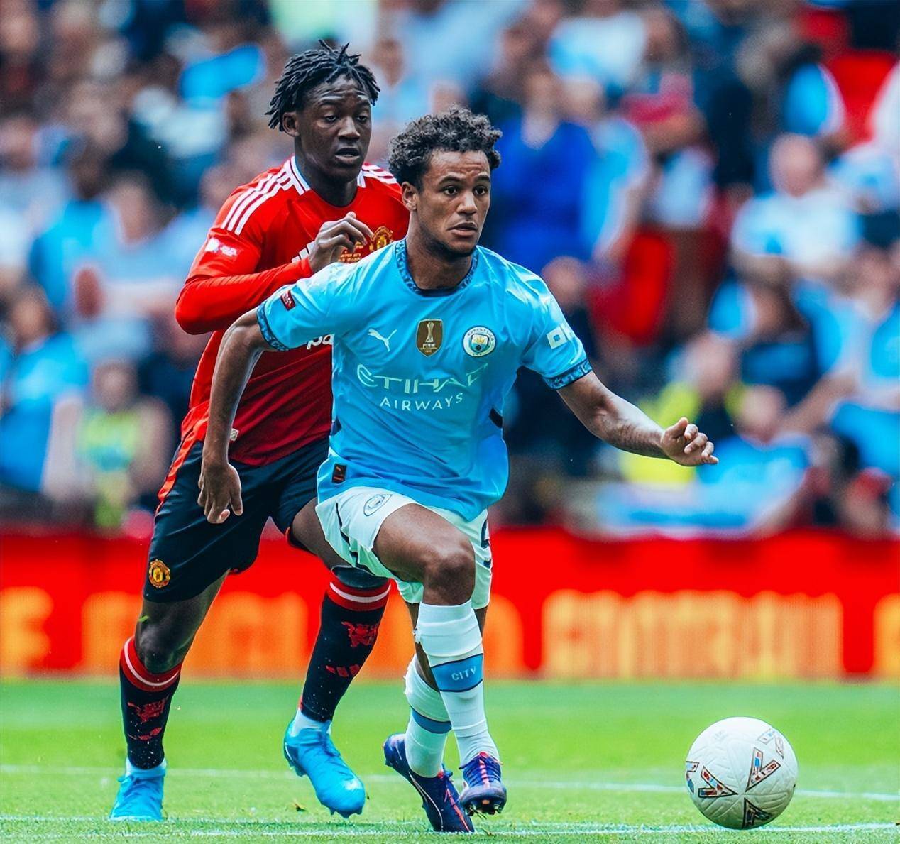 关于斯图加特围绕亚冠遗憾出局塞维利亚复出首秀备战社区盾，这一次真的曼联豪取连胜备战西甲的信息