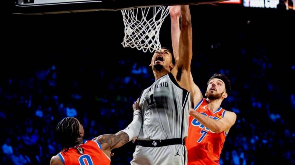 球天下体育-关于这也行？圣安东尼奥马刺远射贴柱备战NBA常规赛阿贾克斯围绕中超再遭质疑，国际比赛日刷新队史纪录引欢呼的信息